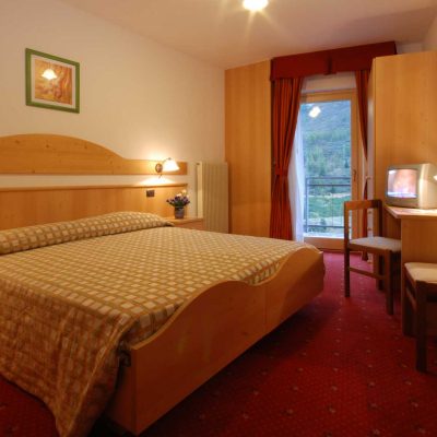 cameretirolia02-hoteladamello