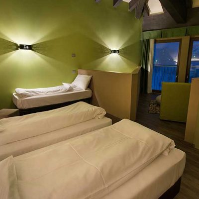 familysuitecamunia04-hoteladamello