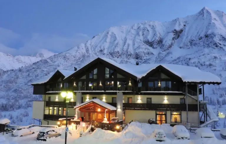 Family Hotel Adamello — Passo del Tonale