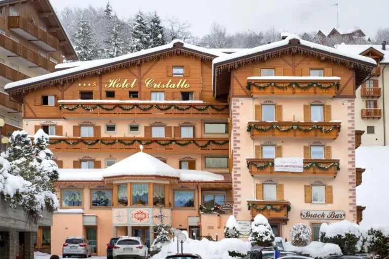 Hotel Cristallo — Andalo