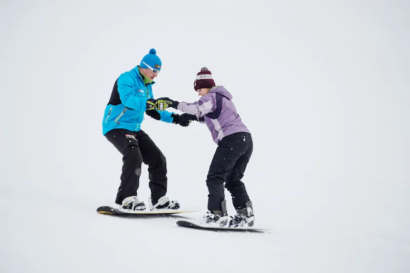 Odtwórz wideo — Indywidualne lekcje na snowboardzie